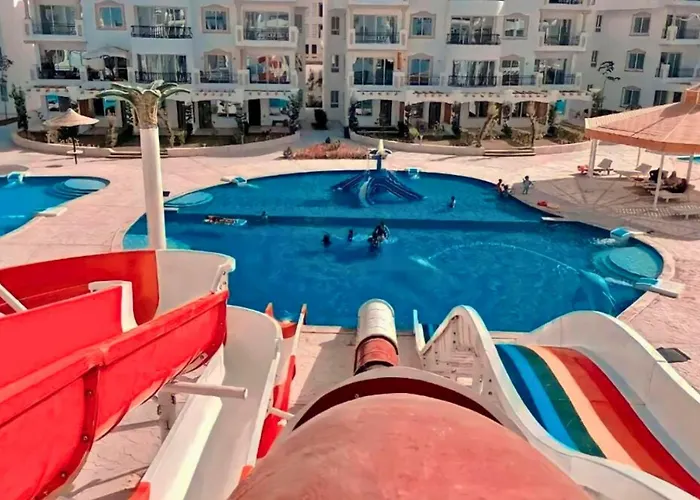 Hills Oasis-pool View