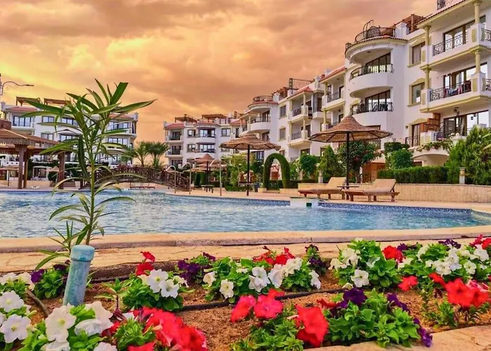Hills Oasis-pool View *