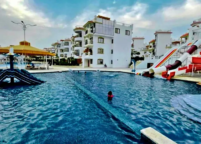 Hills Oasis-pool View