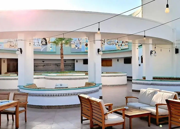 Hills Oasis-pool View